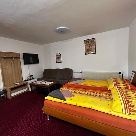 Penzion Rozalia Hotel Kosice Ngoại thất bức ảnh