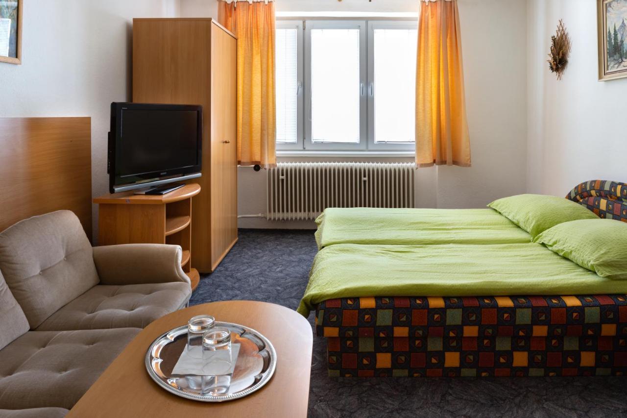 Penzion Rozalia Hotel Kosice Ngoại thất bức ảnh