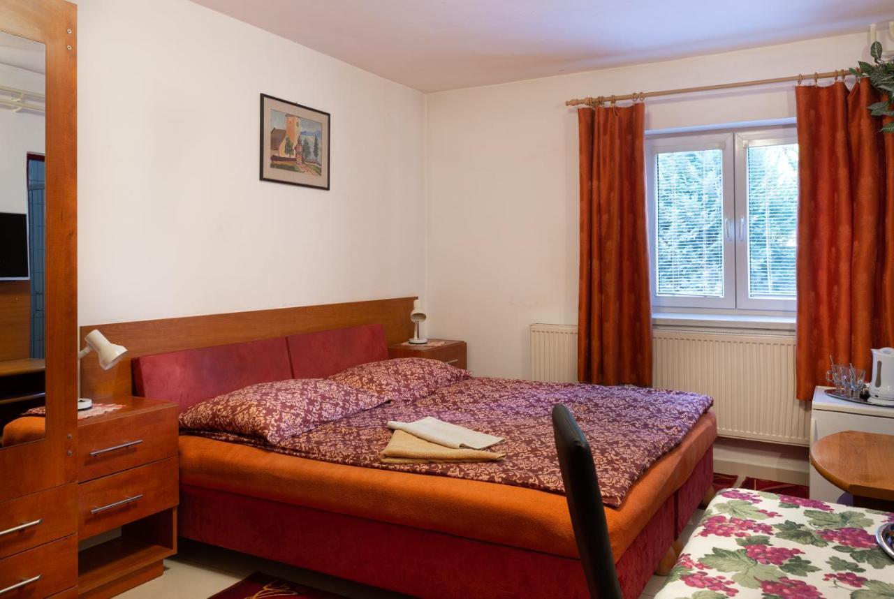 Penzion Rozalia Hotel Kosice Ngoại thất bức ảnh