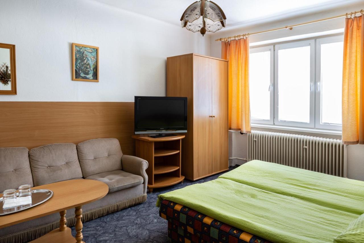 Penzion Rozalia Hotel Kosice Ngoại thất bức ảnh