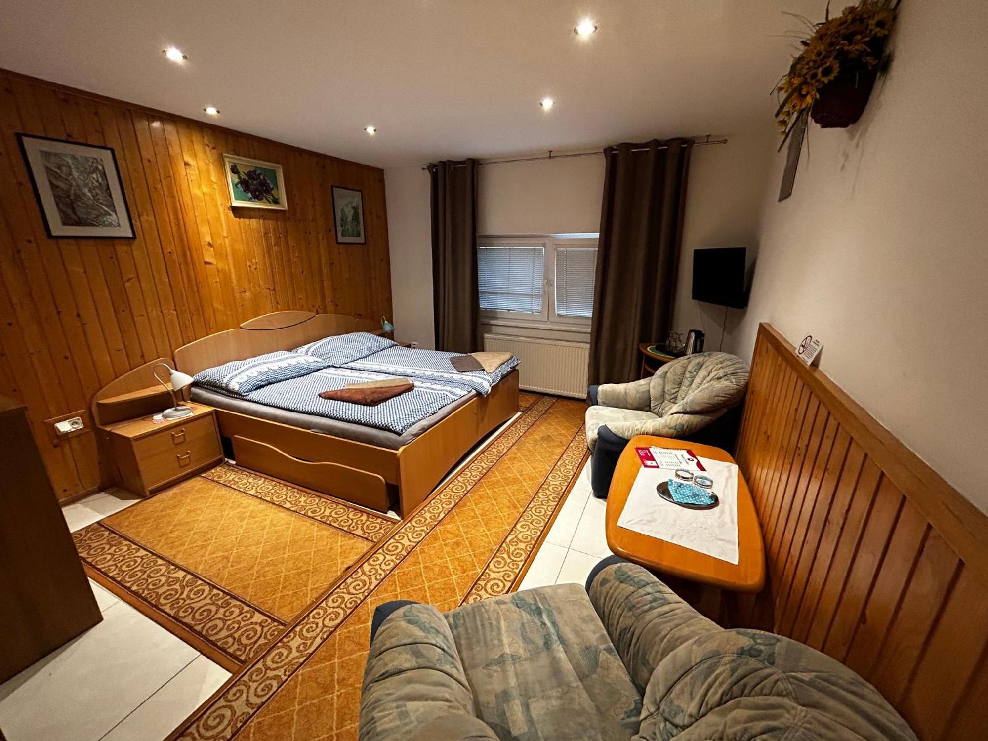 Penzion Rozalia Hotel Kosice Ngoại thất bức ảnh