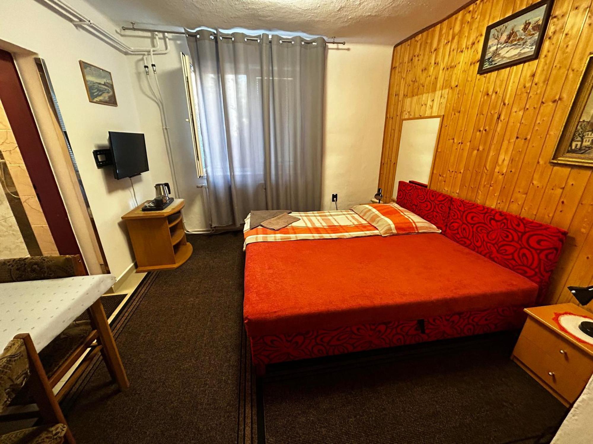 Penzion Rozalia Hotel Kosice Ngoại thất bức ảnh