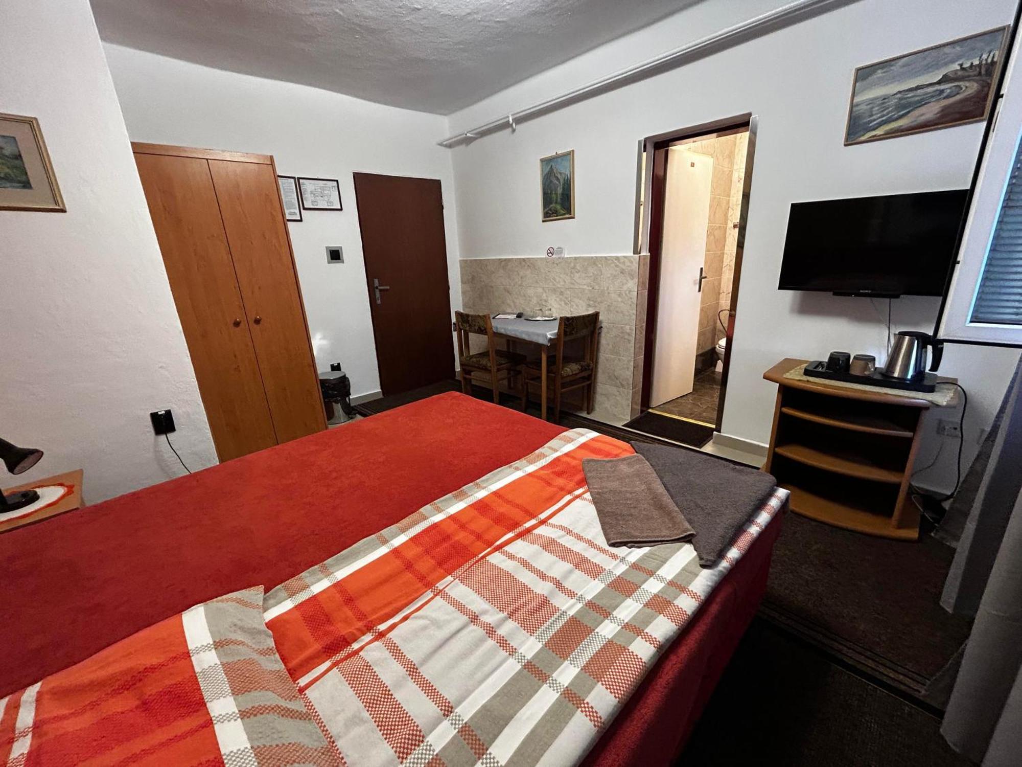 Penzion Rozalia Hotel Kosice Ngoại thất bức ảnh