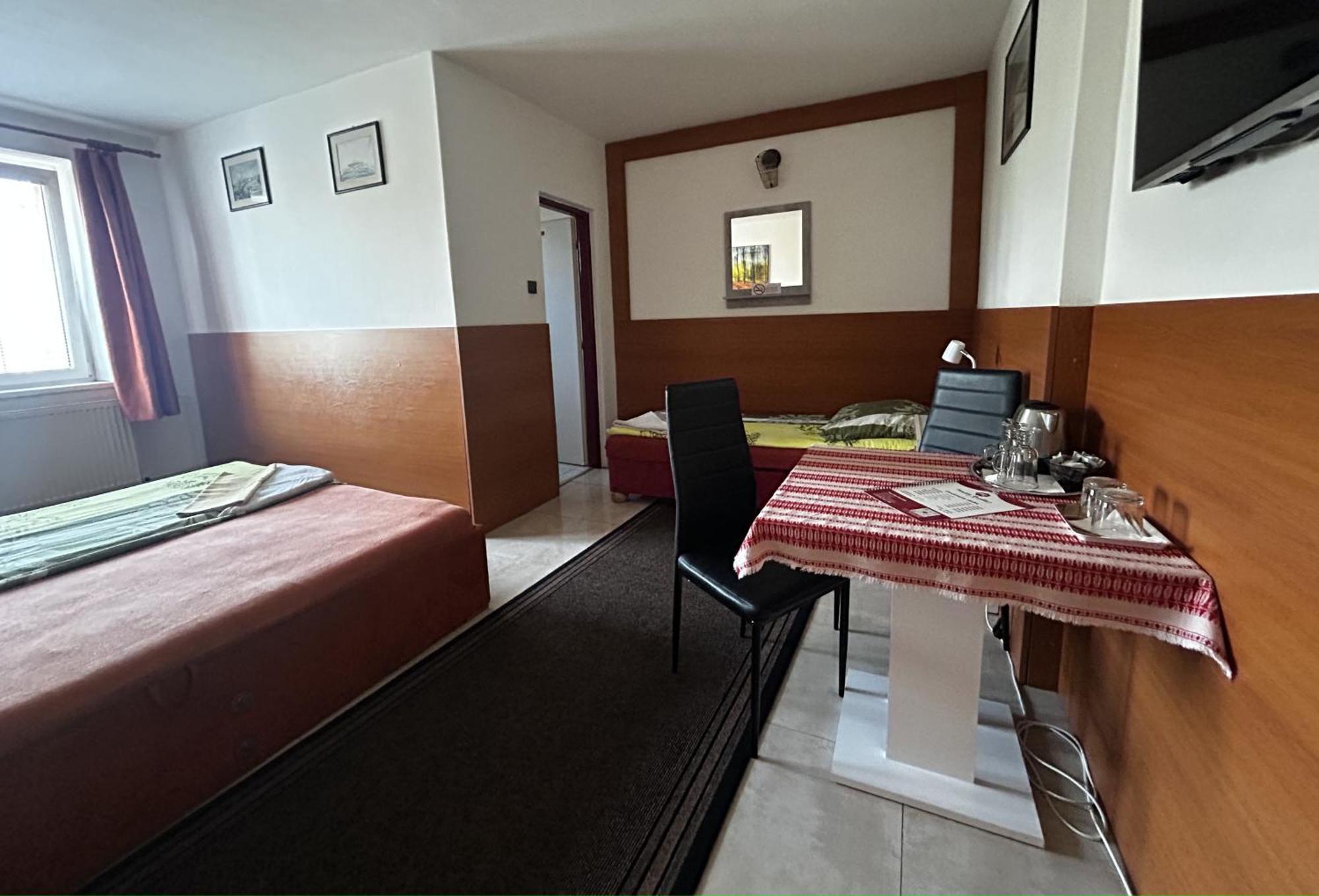 Penzion Rozalia Hotel Kosice Ngoại thất bức ảnh